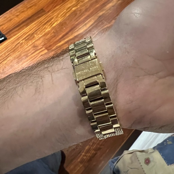 Micheal Kors Diamond Watch - Picture 4 of 7